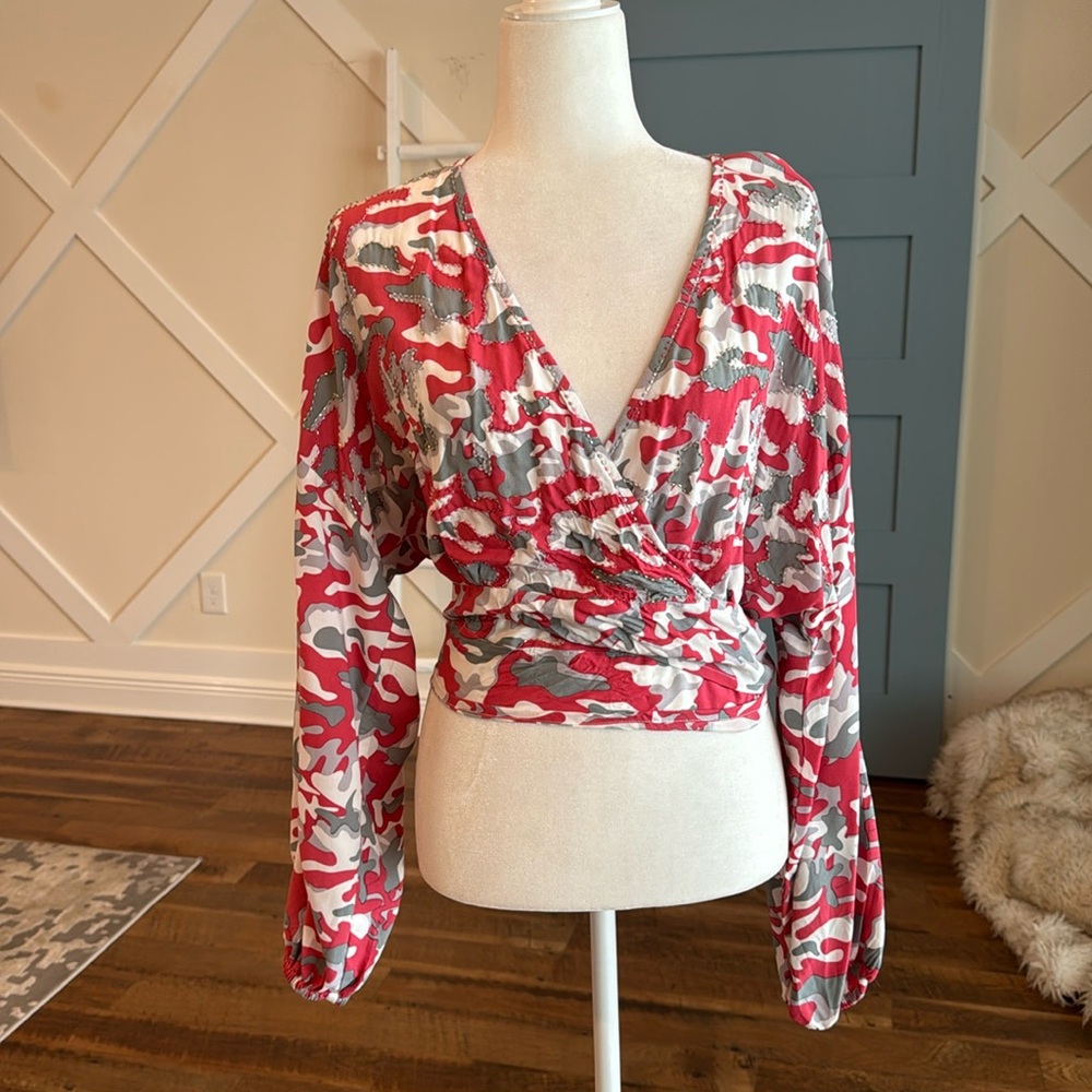 Skemo pink camo top